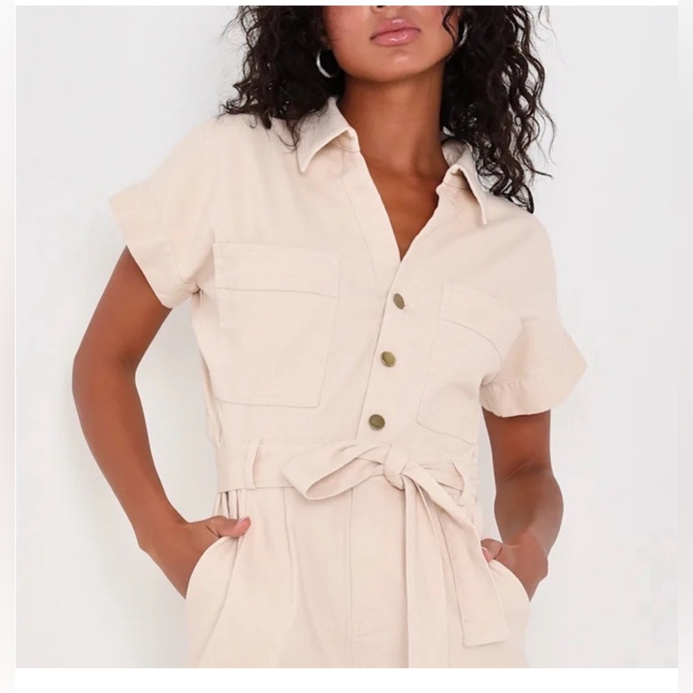 Lulu's Neutral Tie-Waist Short Sleeve Romper